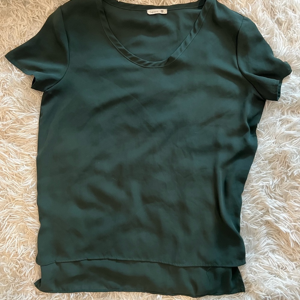 Emerald green blouse top, purchased from macys, size medium!